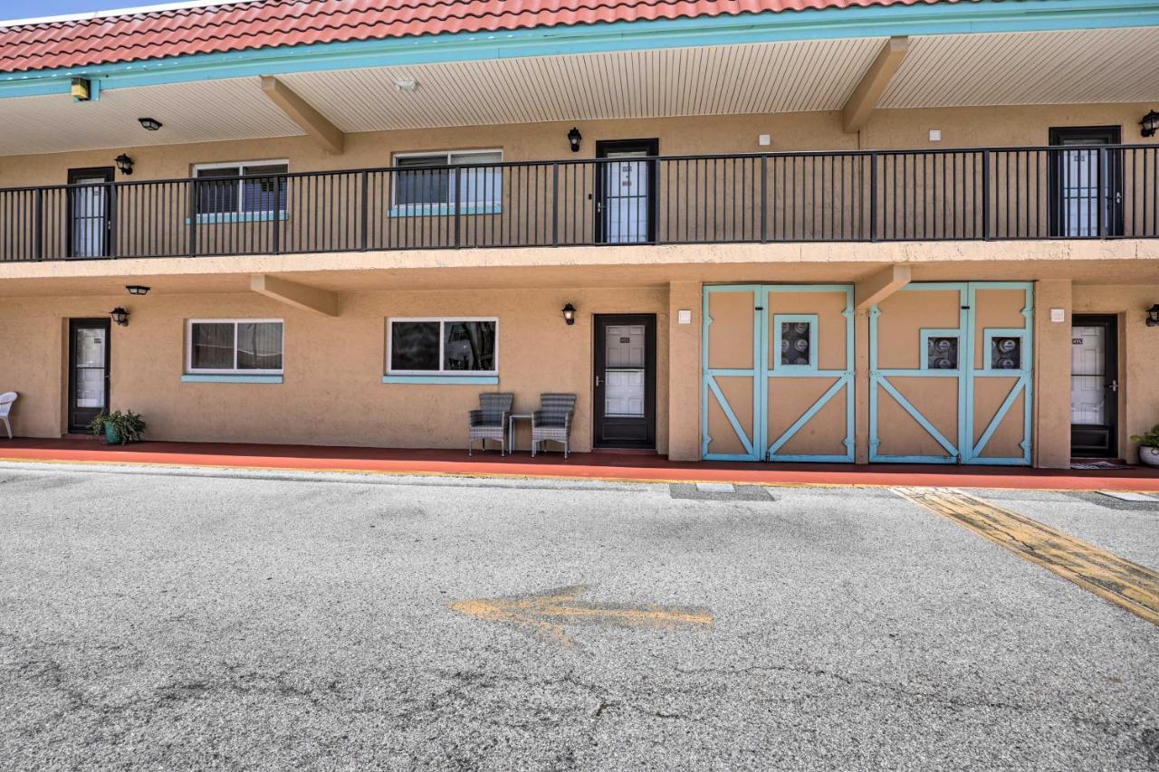 St Augustine Getaway With Porch 1 Block To Beach! St. Augustine Exterior photo